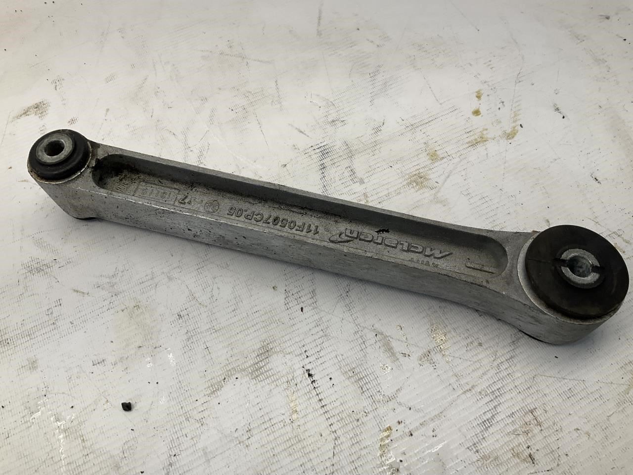 14-17 McLaren 650S Left Right Engine Mount Arm T
