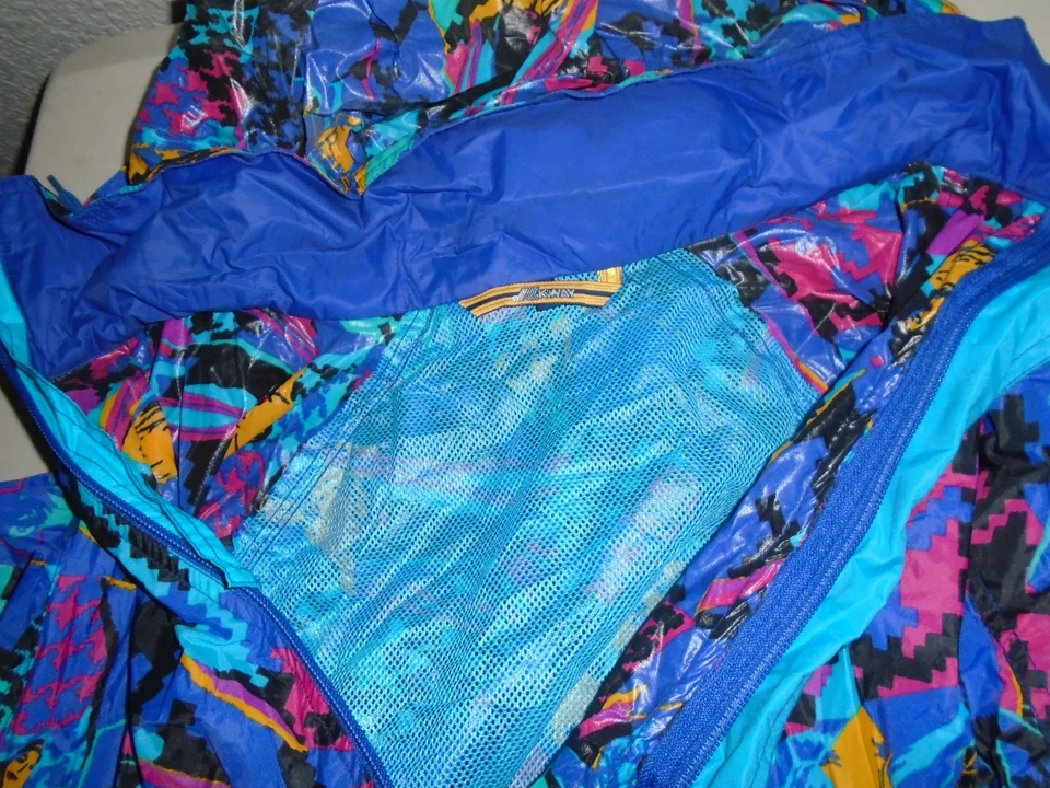 K-Way Full Zip Packable Jacket Rain Jacket Size Large - Image 3 of 3