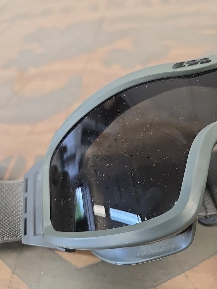 Gafas camufladas digitales emitidas por Salty ESS APEL US ARMY Foto 3 de 4