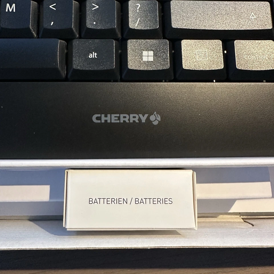 CHERRY DW 5100 Wireless Ergonomic Keyboard & Mouse Combo – Open Box, See Photos - Image 3 of 4