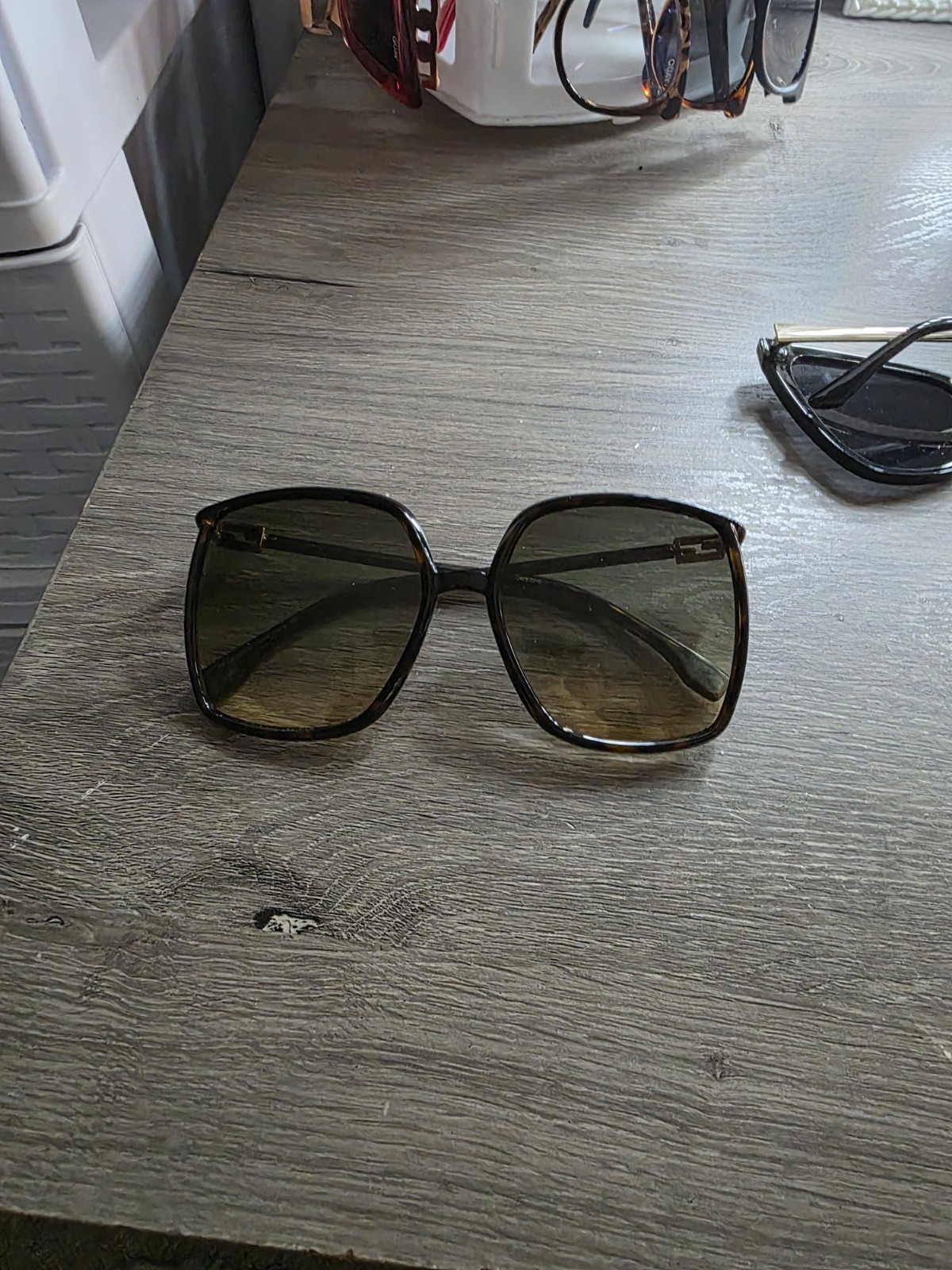 Fendi Square Tortoise Shell Sunglasses Brown Grad… - image 2