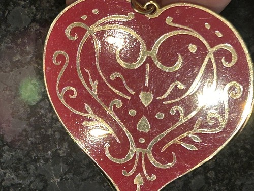Vintage Red Enamel Heart Ornamnet 1986 Metropolitan Museum Art New York - Picture 4 of 4