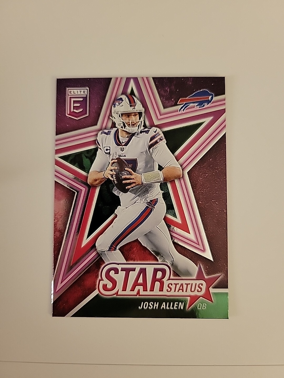 Josh Allen 2022 Donruss Elite Star Status Green/Pink Card No. SS2 Buffalo Bills