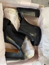 Alexander Birman Lavinia Mule Croc Embossed Black Size 41 New Heels