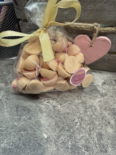 50 Hand-made chocolate boobs, breast for Hen/stag dos, rude gift - Picture 2 of 3