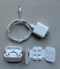 Apple AirPods Pro 2 MagSafe Case Lightning , Cable, Power Adapter, Ear Tips