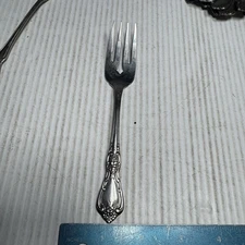 Oneida Distinction Deluxe Stainless HH Kennett Square Salad Fork