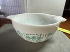 PYREX Cinderella Butterprint Amish Print 1 1/2 Pt Size Vintage Bowl Nice