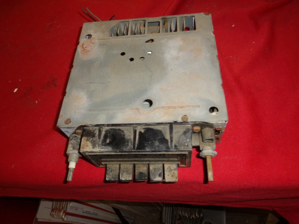 1977, 1978 chevrolet k5 k10 квадратный кузов грузовик gmc jimmy заводское радио b - Изображение 2 из 3