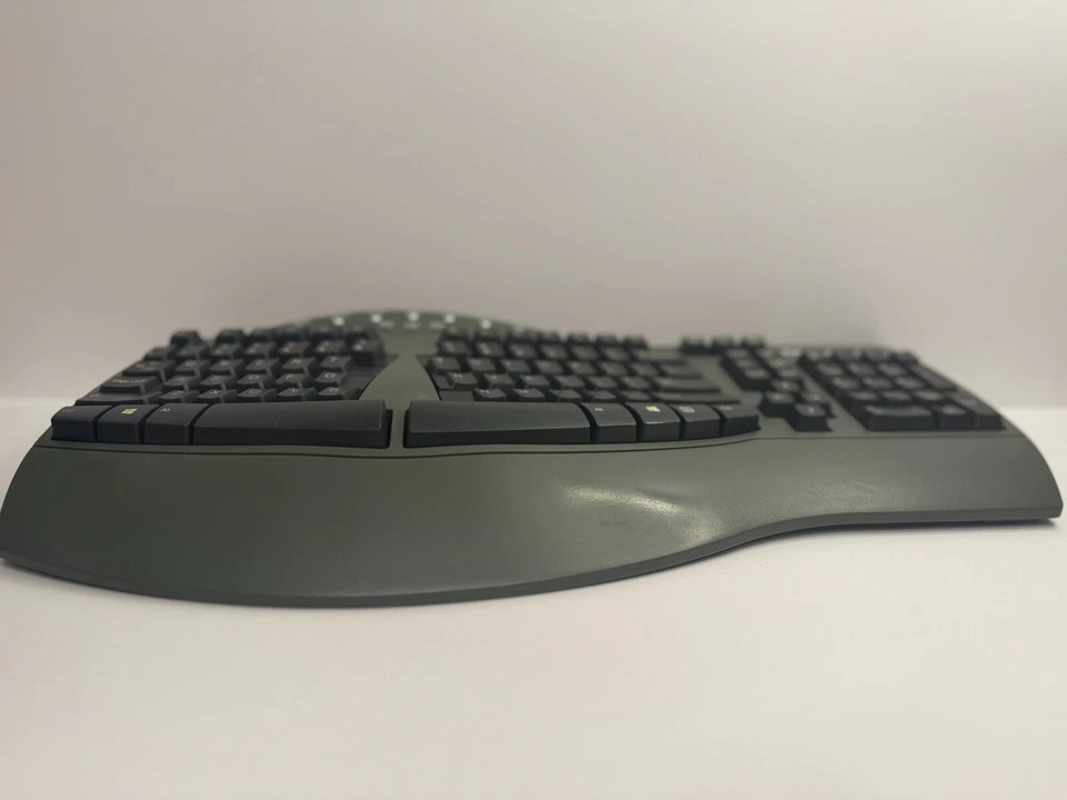 Fellowes KU-9938 Ergonomic Keyboard Wired USB Connection Same Day Shipping - Image 3 of 4