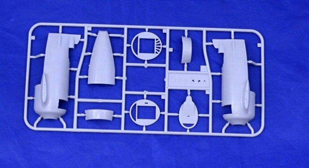 1/48 Dora Wings dw48001 Gee Bee R2 Plastic model kit | eBay