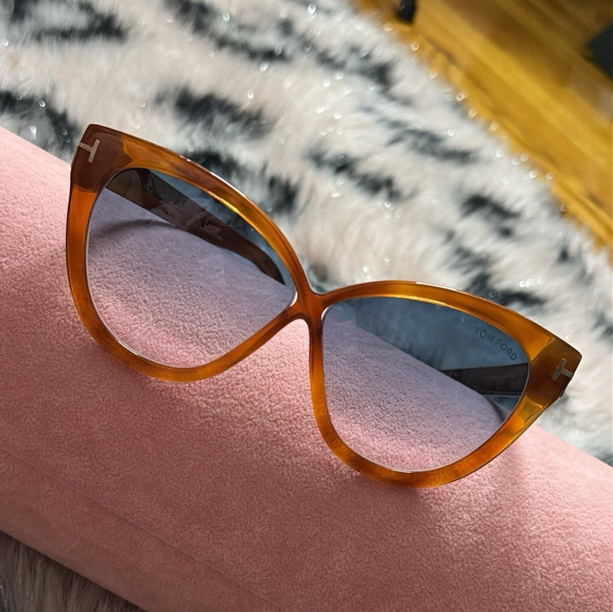 TOM FORD ブラウンキャットアイサングラス Tom Ford Cat Eye Sunglasses Brown Plastic Frame Gray Gradient
