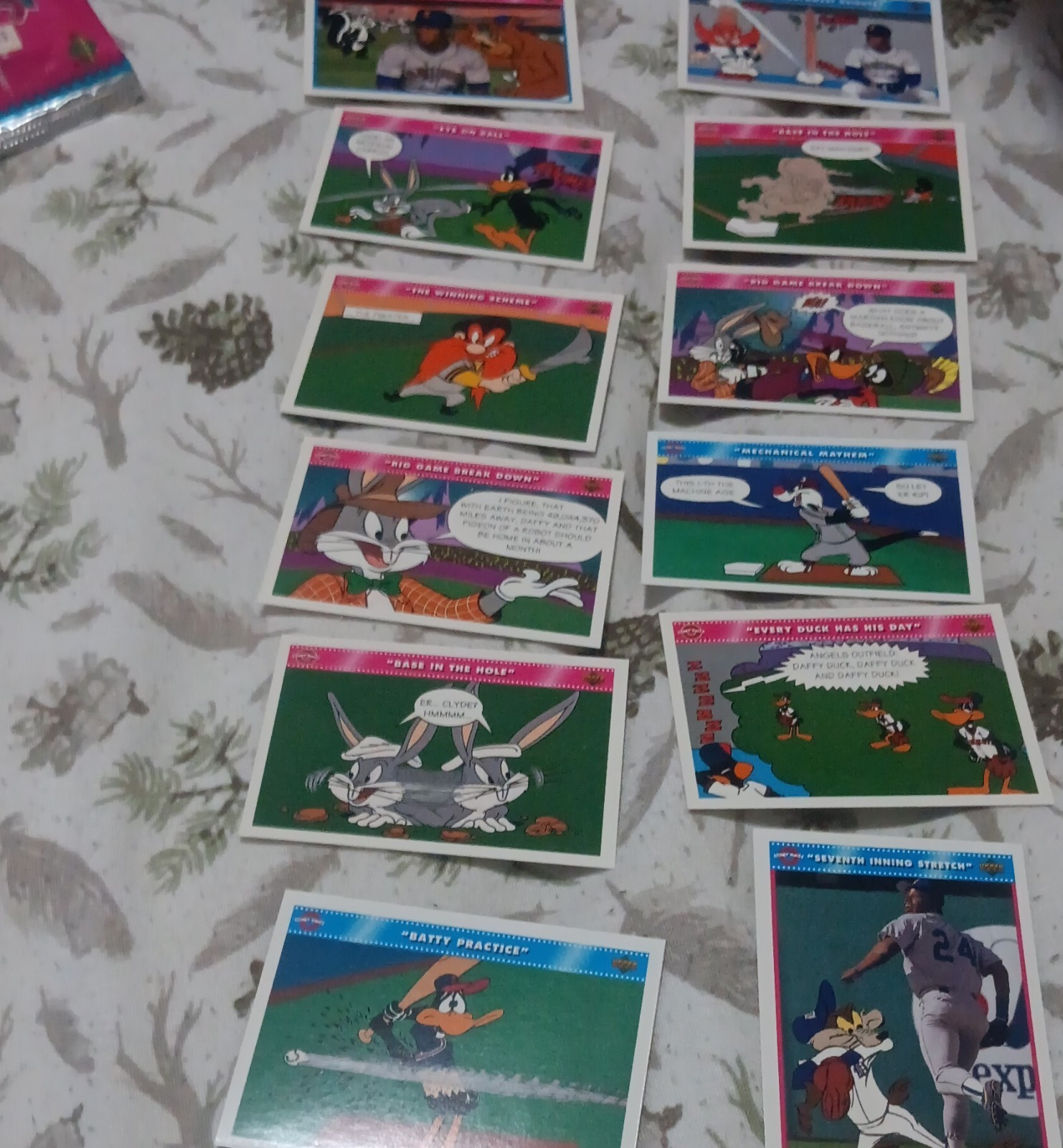 Upper Deck Looney Tunes Baseball Bugs Bunny Daffy Duck Trading Card Lot 12 Cards