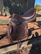17 inch Prestige 'Passion K' jump saddle. Tobacco colour, monoflap, foam panels.