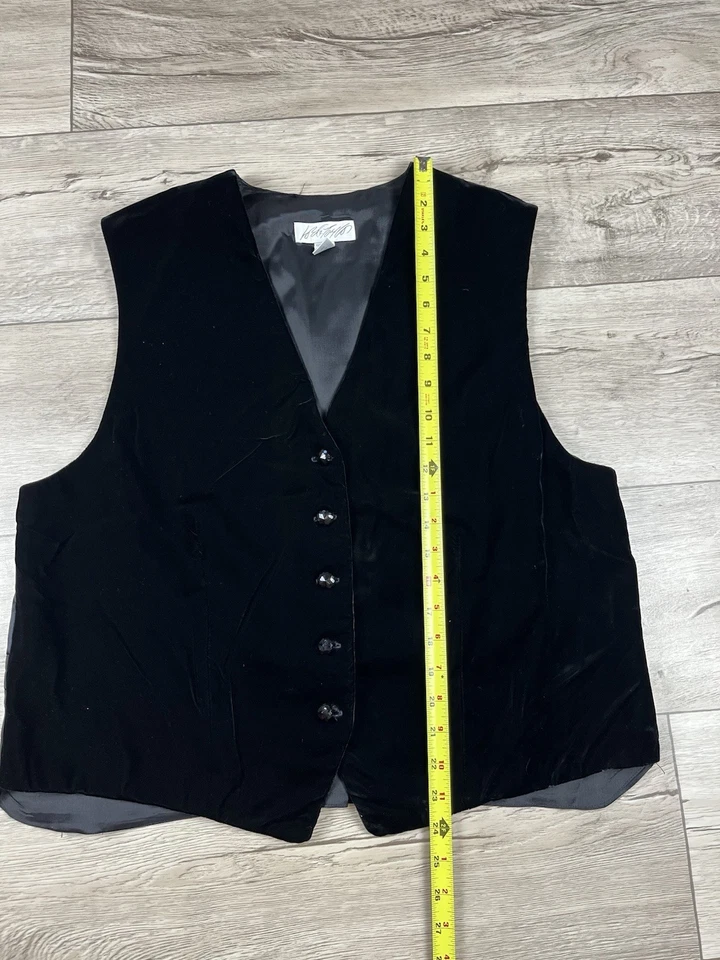 Lord & Taylor Vest Women's Size 18 (XL) Black Velvet Vintage Buttons - Image 4 of 4