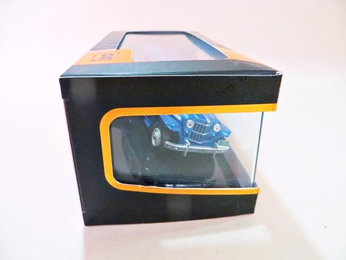IXO CLC261 '1960 WILLYS JEEP STATION WAGON' BLUE/WHITE. 1:43 MIB/BOXED - Picture 3 of 7
