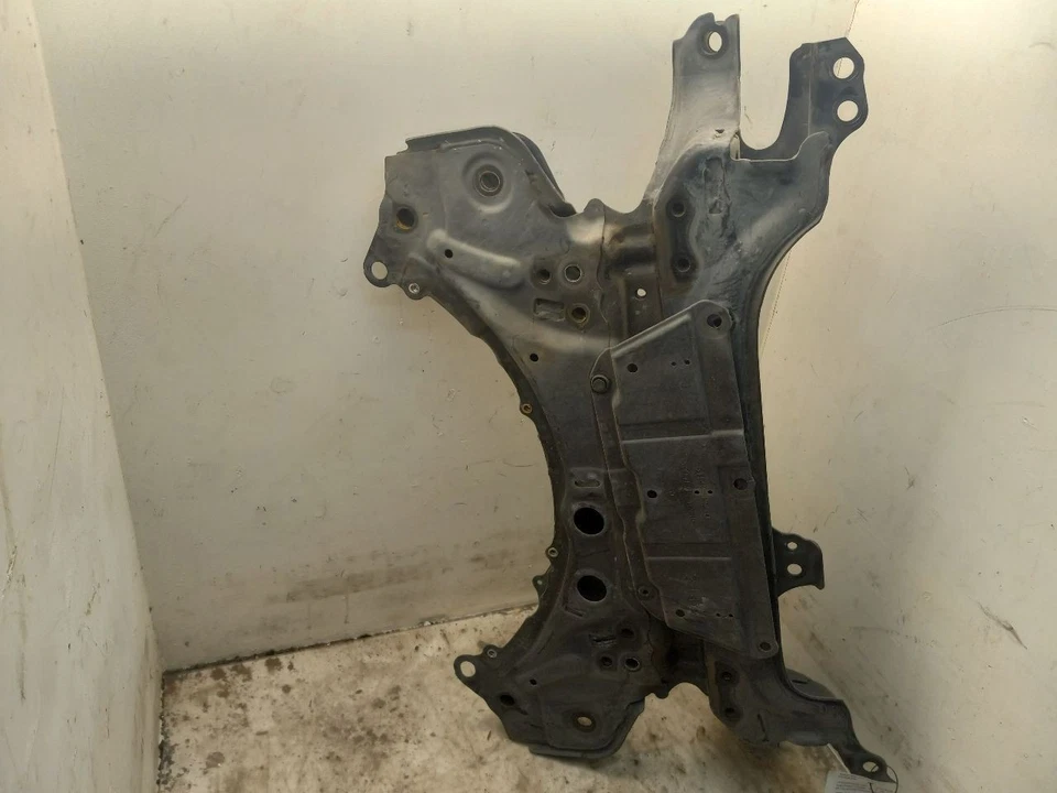 10-18 TOYOTA PRIUS V TRAVESAÑO DELANTERO SUSPENSOUN K-FRAME VIN UE Foto 3 de 4