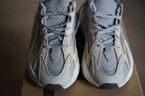 [EU 38 / US 5.5] - Adidas Yeezy Boost 700 V2 Cream GY7924 Neu mit Karton - Bild 3 von 6