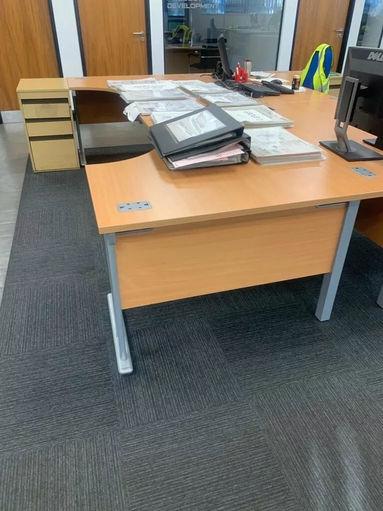 Joblot Office Furniture For Sale Desks Multiple Sizes eBay