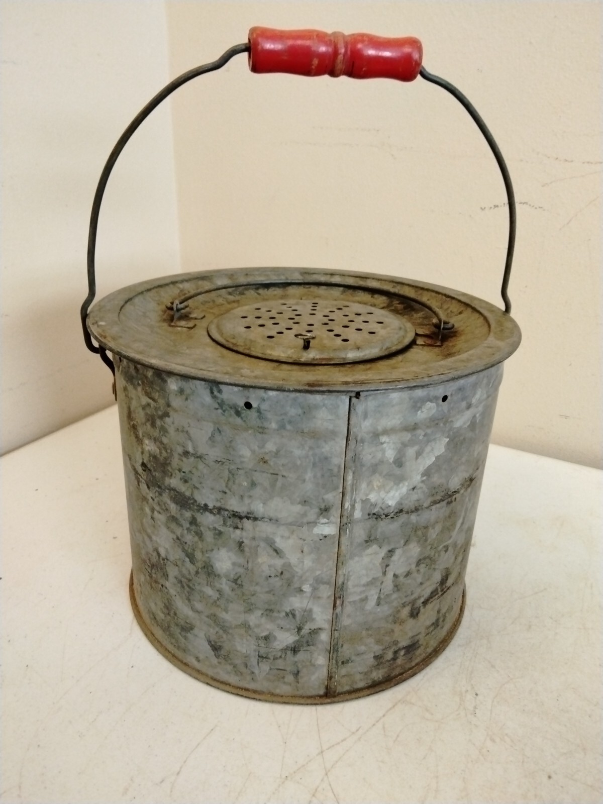 Vintage Galvanized Minnow Bucket Nu Airflo Fishing Pail with Wood