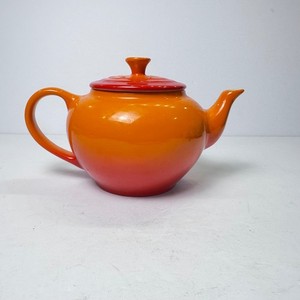 Le Creuset Flame Orange Stoneware Teapot with Lid Classic Gradient Round 1.3L