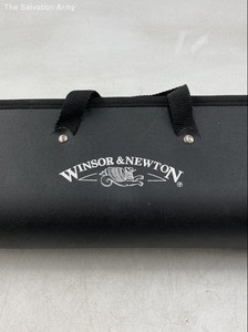 Winsor & Newton Matte Black Adjustable Camera Folding Tripod Stand