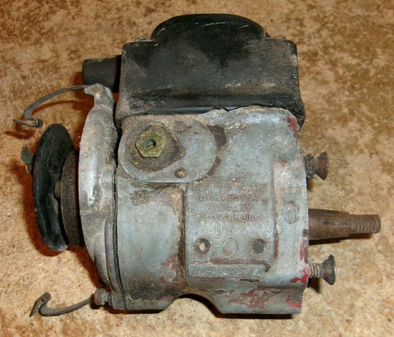 vintage #H4379517 international magneto turns untested parts or repair used