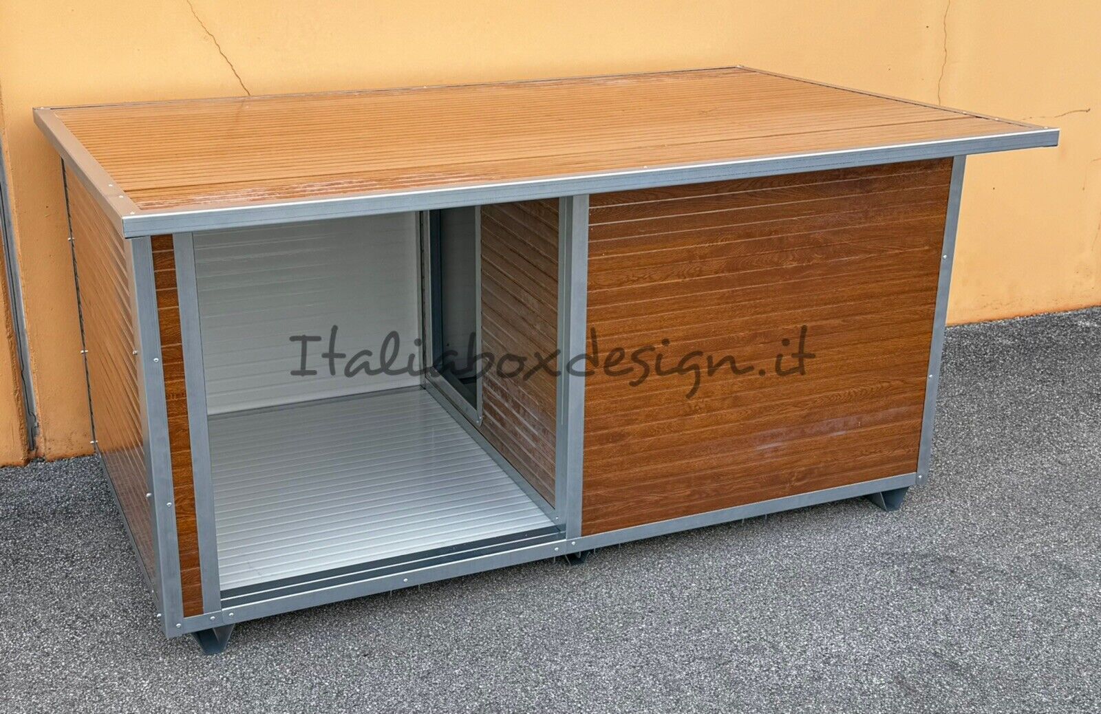 Foto 1 di 6