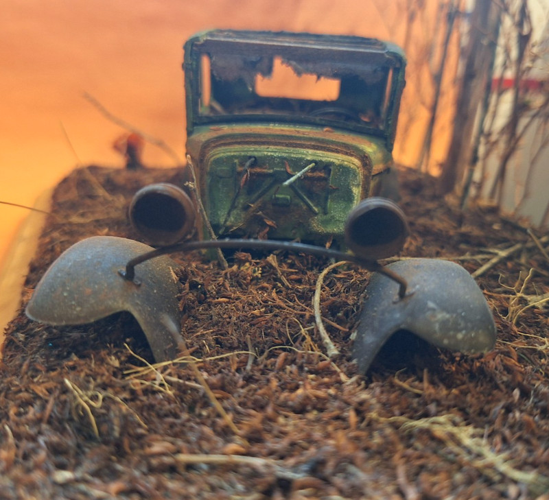 1/25 Scale Model Car Diorama 1932 Ford Buried Rusted Aged Featured in Magazine
