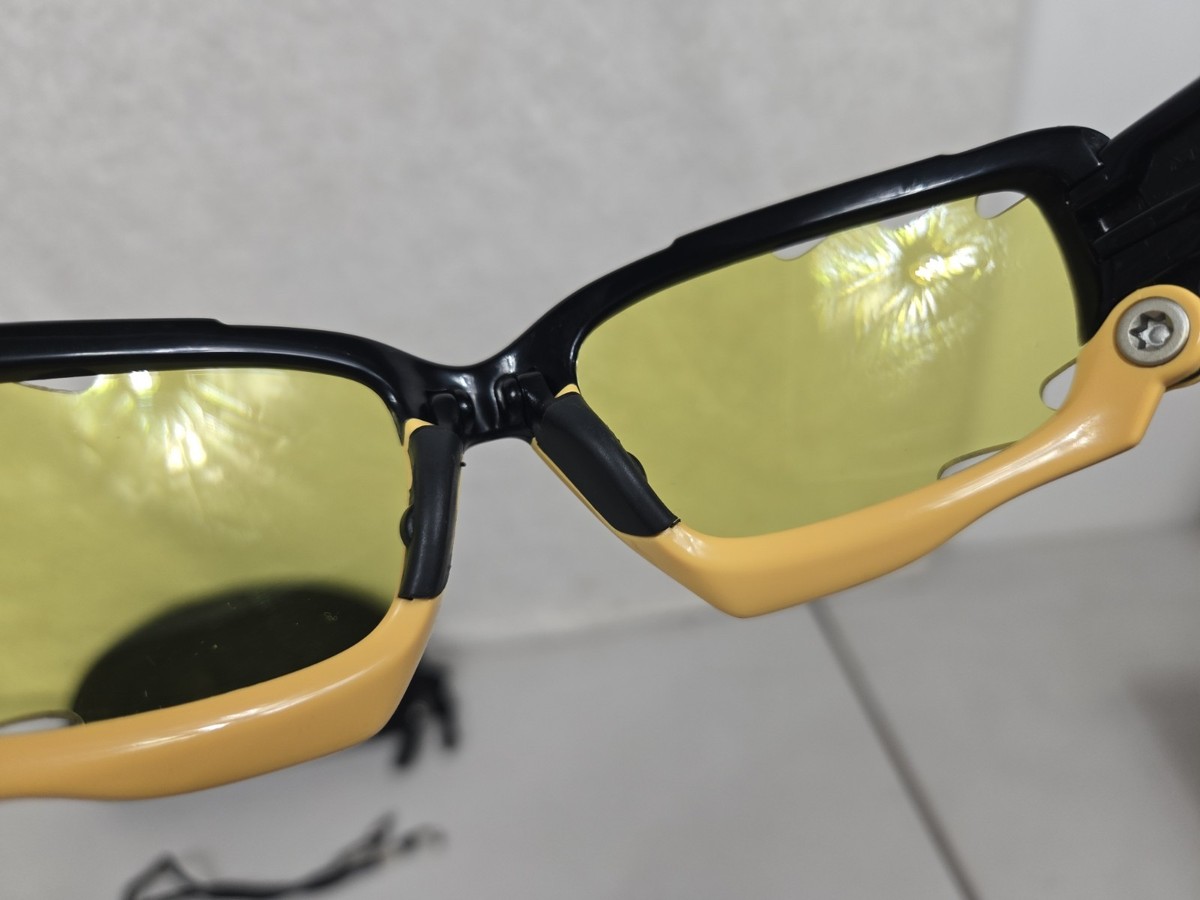 Oakley LIVESTRONG Jawbone Limited Edition Color Junk Sunglasses w