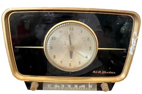 Working RCA Bakelite Deco Tube Clock Radio. 5C581. 1954. Sounds & looks great!!