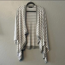 Banana Republic factory gray and white open shawl sweater one size