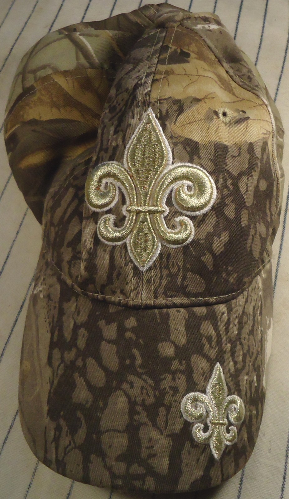 SHINY GOLD NEW ORLEANS SAINTS CAMOUFLAGE HAT welcro Adjustable Camo Cap Womens