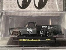 M2 Machines MiJo Exclusives MoonEyes, Moon Equipped 1975 GMC Sierra Grande 10