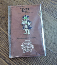 D23 Disney  Celebrating 25 Years of Muppet Treasure Island, Kermit Pin BNIP