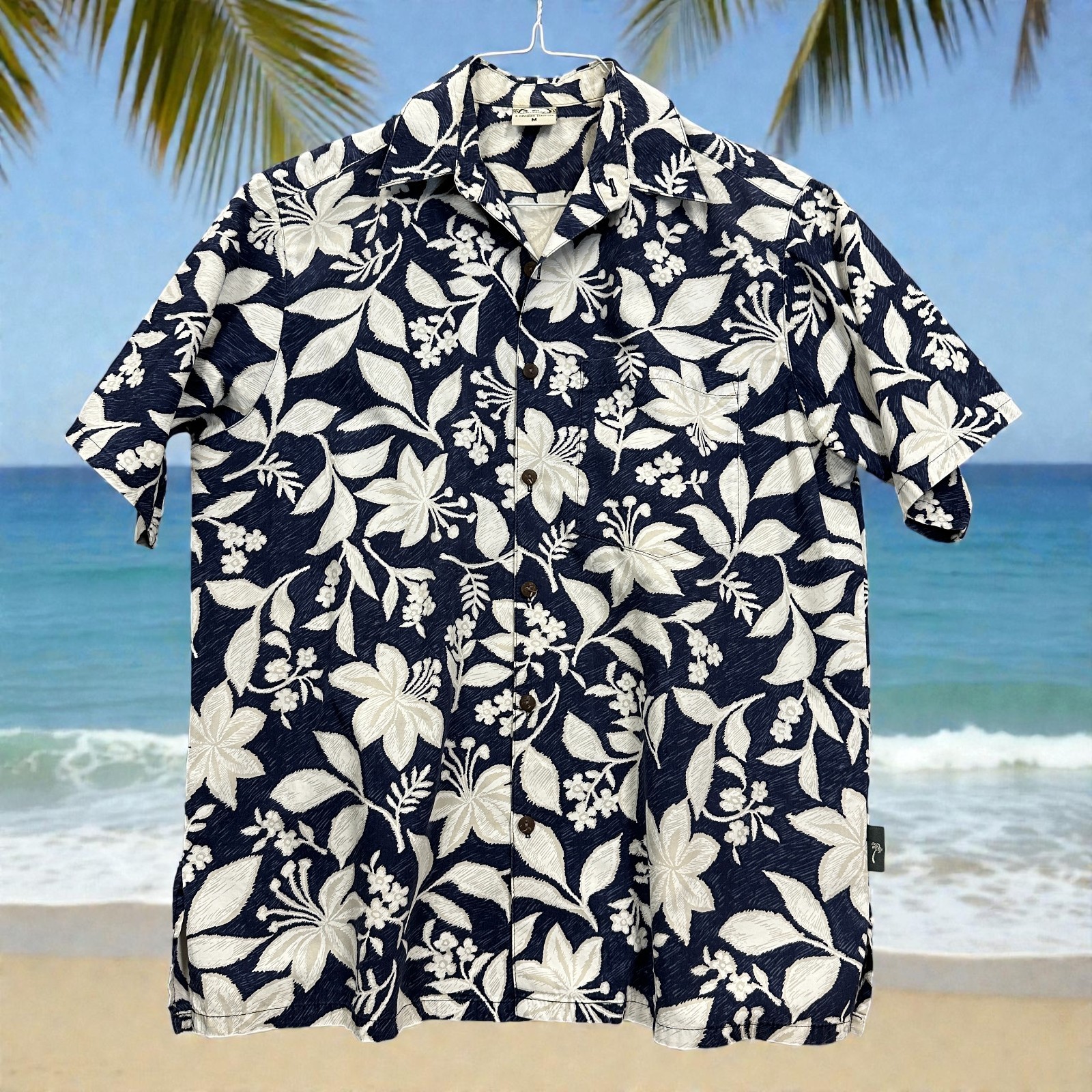 Go Barefoot Vintage Aloha Shirt M Blue White Floral Cotton Hawaiian Tradition