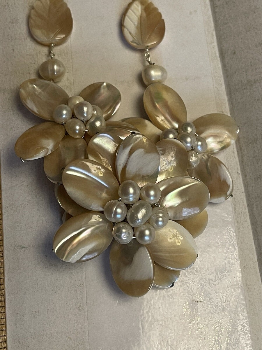 Vintage Necklace Freshwater Pearls & Mother of Pearl Sterling Chain / Connectors View 2