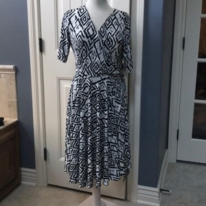 donna morgan wrap dress