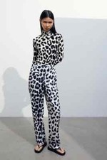 H&M Cream Leopard Polo Neck Silk Effect Straight Pants Size 10/Small High Waist