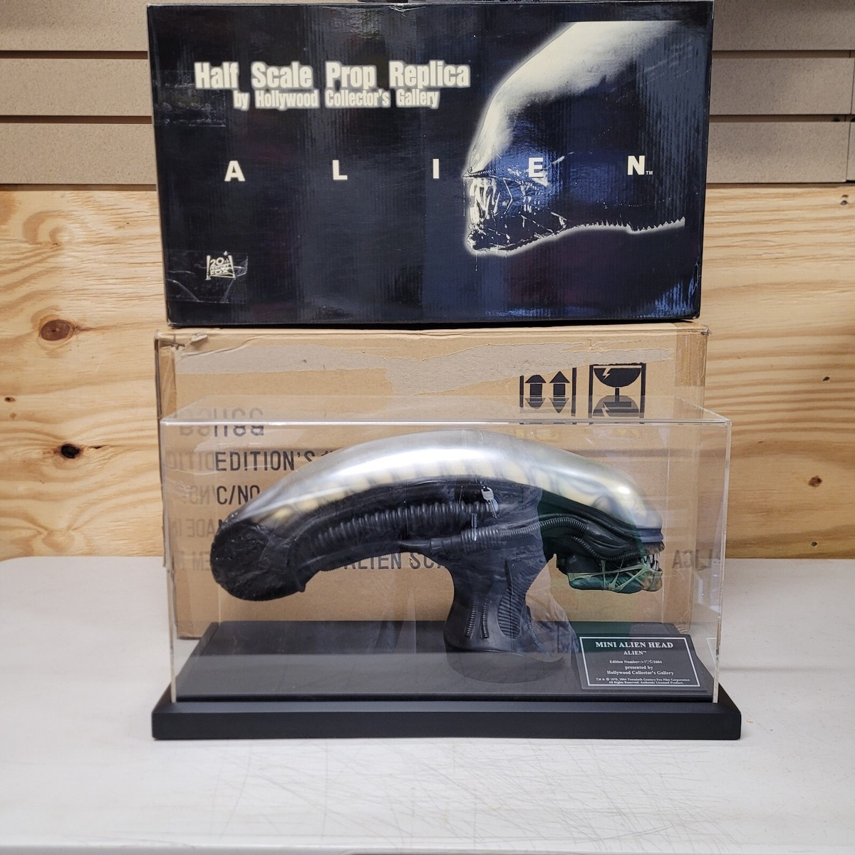 HR GIGER'S Alien AVP HCG Sideshow Half Scale Prop Replica Head