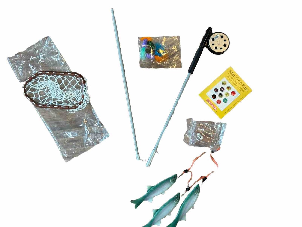 American Girl Fly Fishing Acessories 2001 Missing license American Girl Fly Fishing Acessories 2001 Missing license