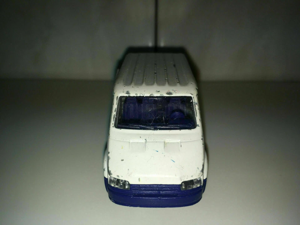 RARE VINTAGE 1988 Majorette N.243 FORD TRANSIT CITY BUS Made in France — 第 2/4 张图片