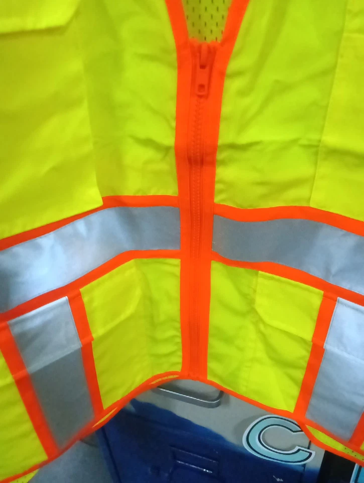 CornerStone CSV105 ANSI 107 Class 2 Surveyor Zippered  Vest 2/3XL,  9143 - Image 2 of 4