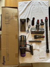 Dyson V15 Detect Vacuum Hoover Boxed - Charger, Wand & Tools! Etc Trusted