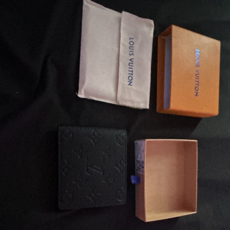 Louis Vuitton Black Monogram Embossed Bifold Men’s Wallet Made in France w/ Box