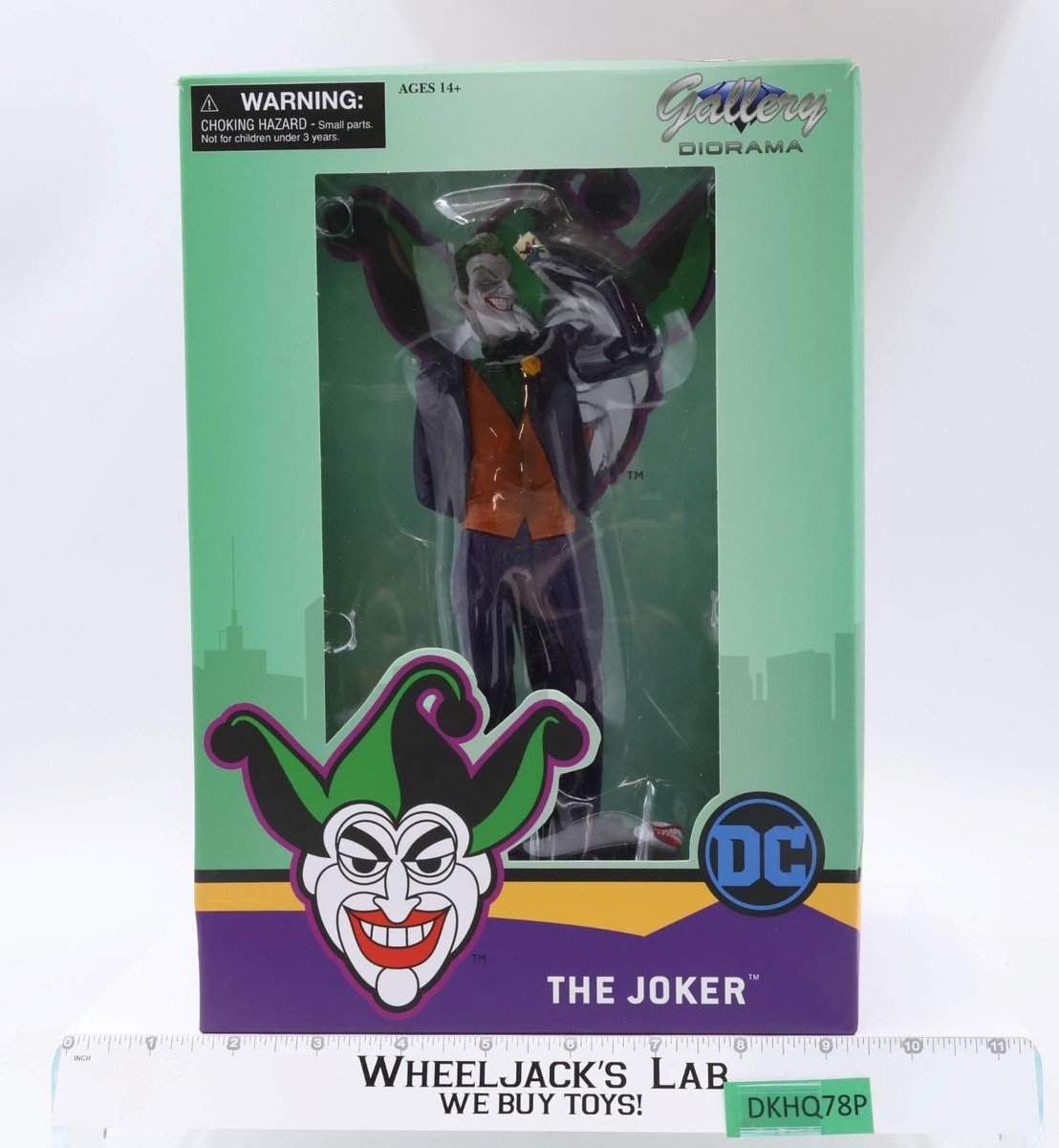 The Joker DC Comics The Killing Joke Gallery Diorama Diamond