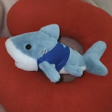 North Face Turu Baby Shark Keychain - New