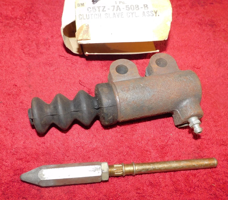 1965-1977 Ford P350 P500 Parcel Delivery Van NOS CLUTCH SLAVE CYLINDER - Image 3 of 4