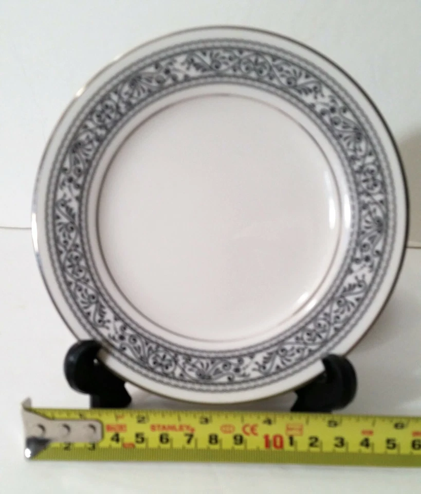 DINNERWARE-MIKASA -Prelude-3 piece place setting/Footed cup & Saucer + Bread Pl. - Image 3 of 4