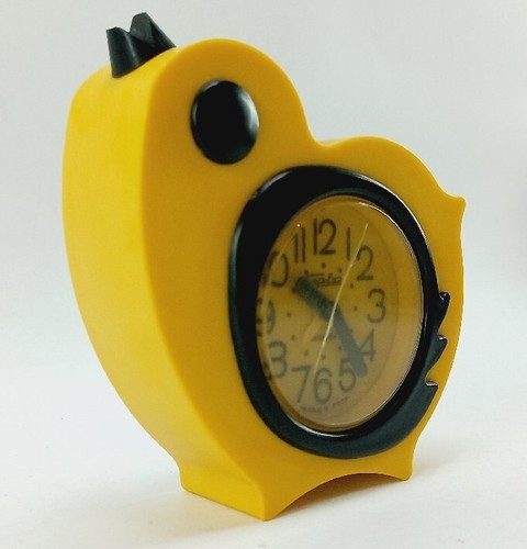 VINTAGE SWEET YELOOW CHIKEN STYLE DESK USSR RUSSIA ALARM CLOCK"SLAVA" 11J